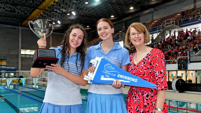 Winning team Dana Gronbach, Josephine Crimmins and principal Catherine O'Kane. Picture, John Gass