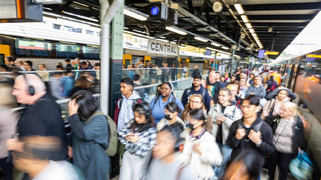 Sydney trains back on track after days of chaos