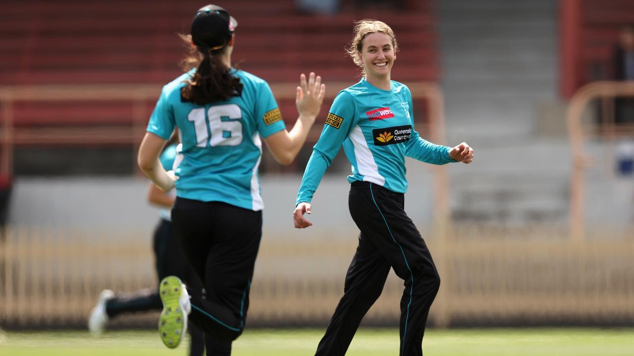 Lilli Hamilton of the Heat celebrates dismissing Georgia Voll of the Thunder during the T20 Spring Challenge match between Sydney Thunder and Brisbane Heat. (Photo by Cameron Spencer/Getty Images)