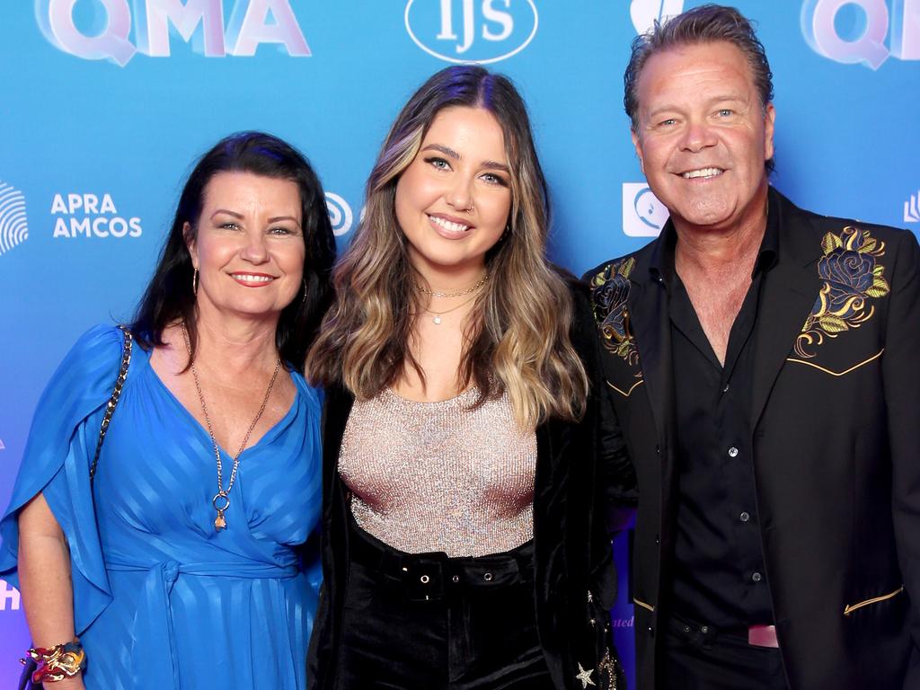 Jem Cassar-Daley with parents Laurel Edwards and Troy Cassar-Daley on the 2022 Queensland Music Awards red carpet. Picture: Steve Pohlner