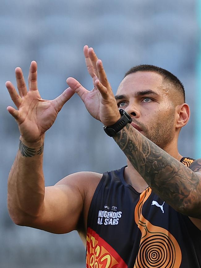 Impey prepares to mark. Picture: Will Russell/AFL Photos/via Getty Images