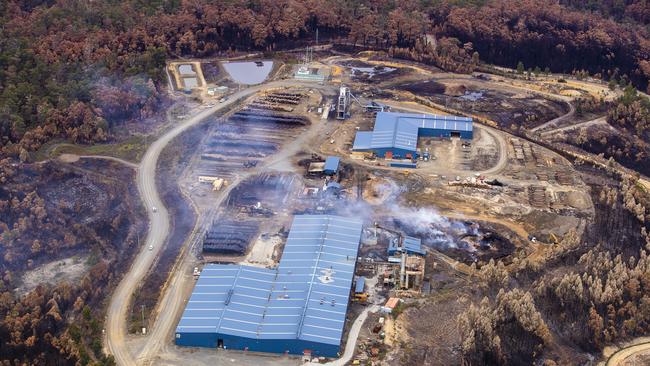 Ta Ann’s Southwood veneer mill. Tasmanian Bushfires 2019. Aerial images of wilderness and homes affected by the Riveaux Road bushfire. Picture: RICHARD JUPE