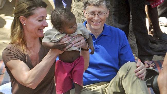 Melinda and Bill Gates meet with members of the Mushar community at Jamsot Village near Patna, India.