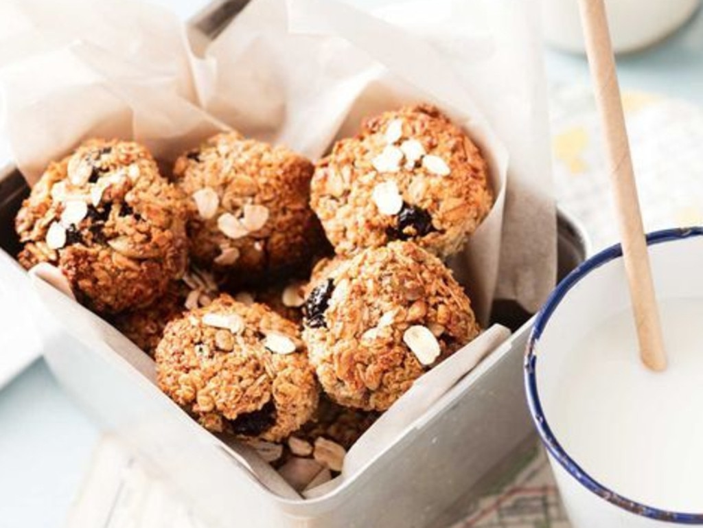 Blueberry and banana bickie bites.