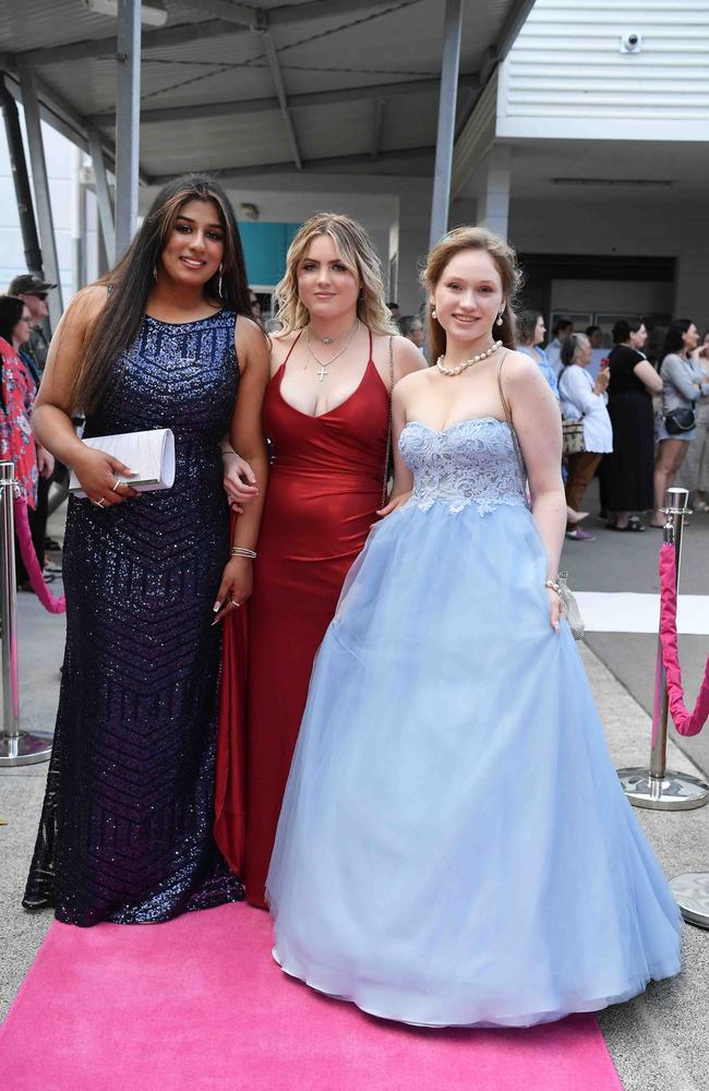 Diya Dinesh, Ella Maloney and Svetlana Kuznetsova at Meridan State College formal. Picture: Patrick Woods.