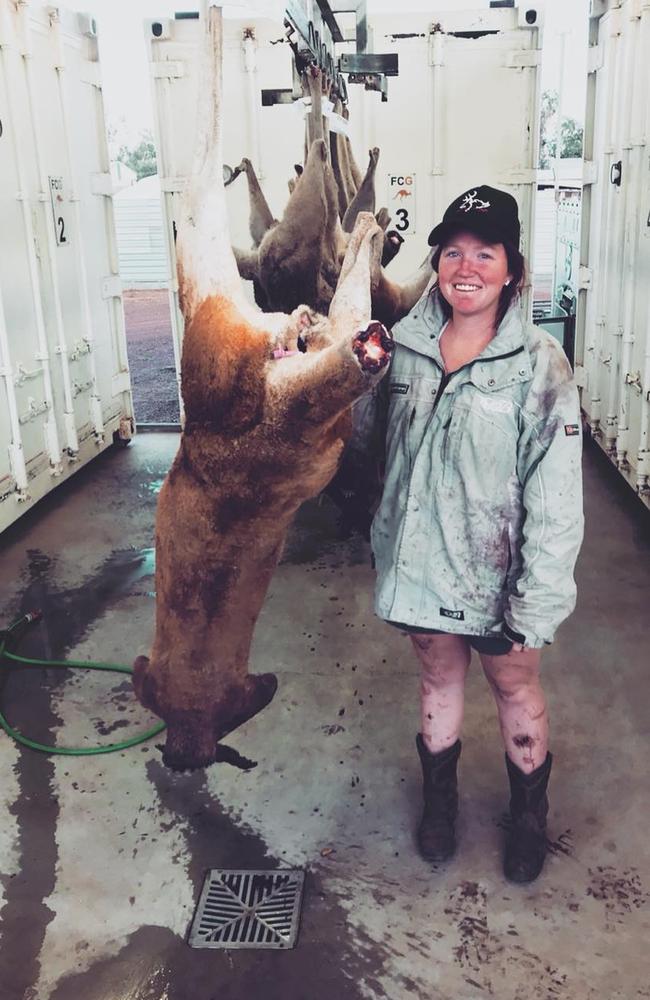 ‘49.4kg red,’ she captioned this photo with a dismembered kangaroo.