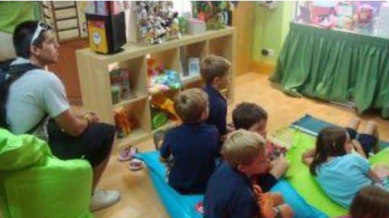 This woman found her partner in a room watching a Pixar marathon with a bunch of kids while their flight was delayed. Adorable. Picture: Imgur