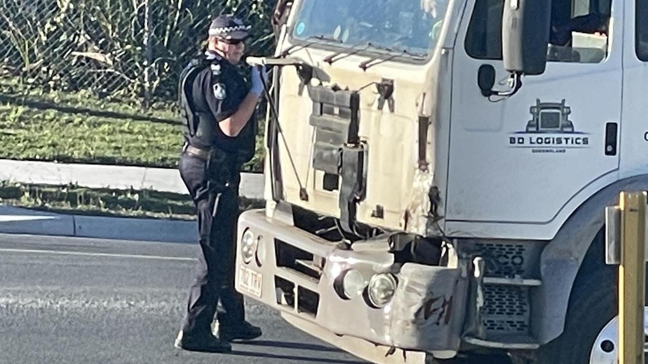 Queensland Police Service inspect two cars and a truck, Computer Road, Yatala. Picture: Charlton Hart