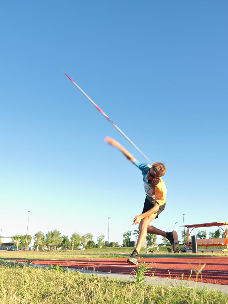 Mackay Athletics Summer Series heats up at ARC: Pictures | The Courier Mail