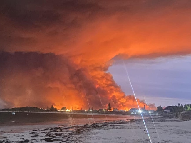 A bushfire continues to rage north of Perth leaving fishing towns dotted along Western Australia's coastline near Lancelin on high alert. Picture: Facebook