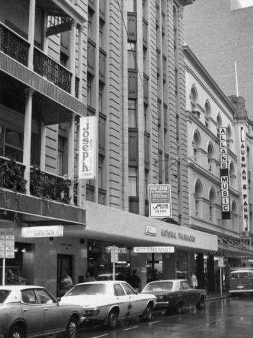 Iconic Adelaide music store Allans Billy Hyde closes doors