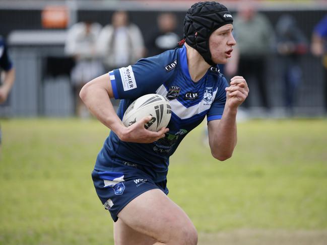 Mitchell Hayes on the charge. Photographer: Warren Gannon Photography