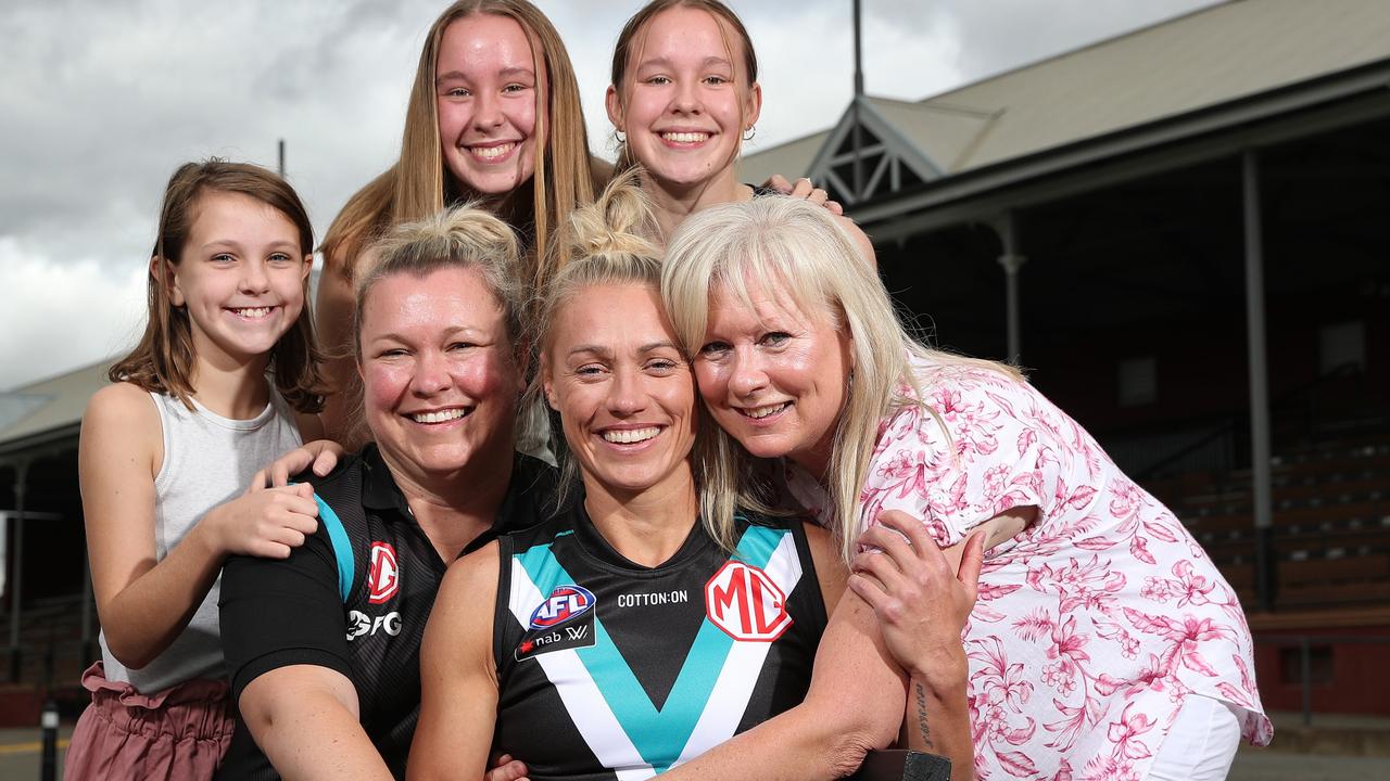 Erin Phillips with some of her family – sister Rachel Porter and mother Julie Phillips and nieces Jemma Porter, Ashlee Porter and Chloe Porter after signing with Port Adelaide.