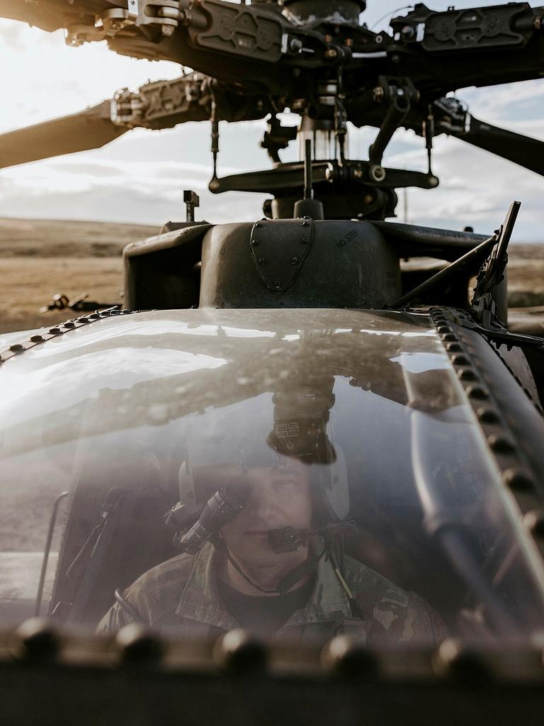 AH-64E Apache: Australian Army pilots gain experience on attack ...