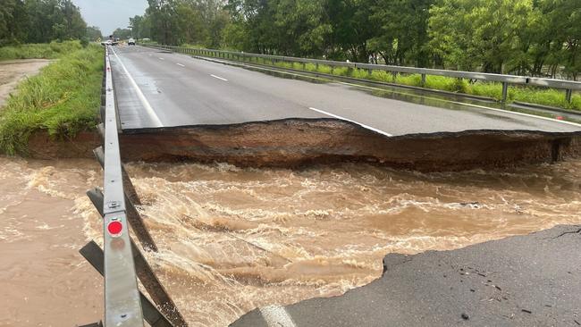 The Bruce Hwy has been completely cut in half at Ollera Ck, between Mutarnee and Balgal Beach