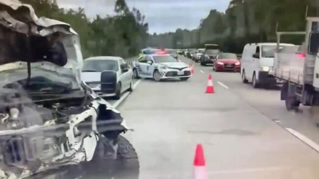 Emergency services at major Coomera crash