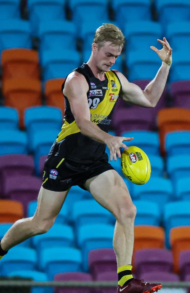 Lachlan Tardrew playing for the Nightcliff Tigers in the 2024-25 NTFL season. Picture: Celina Whan / AFLNT Media