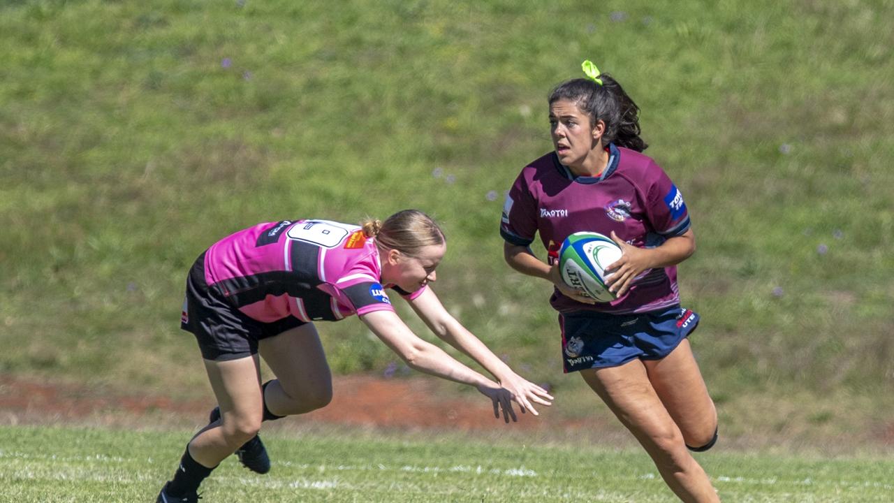 Lily Black (right) in action for Bears. Picture: Nev Madsen.