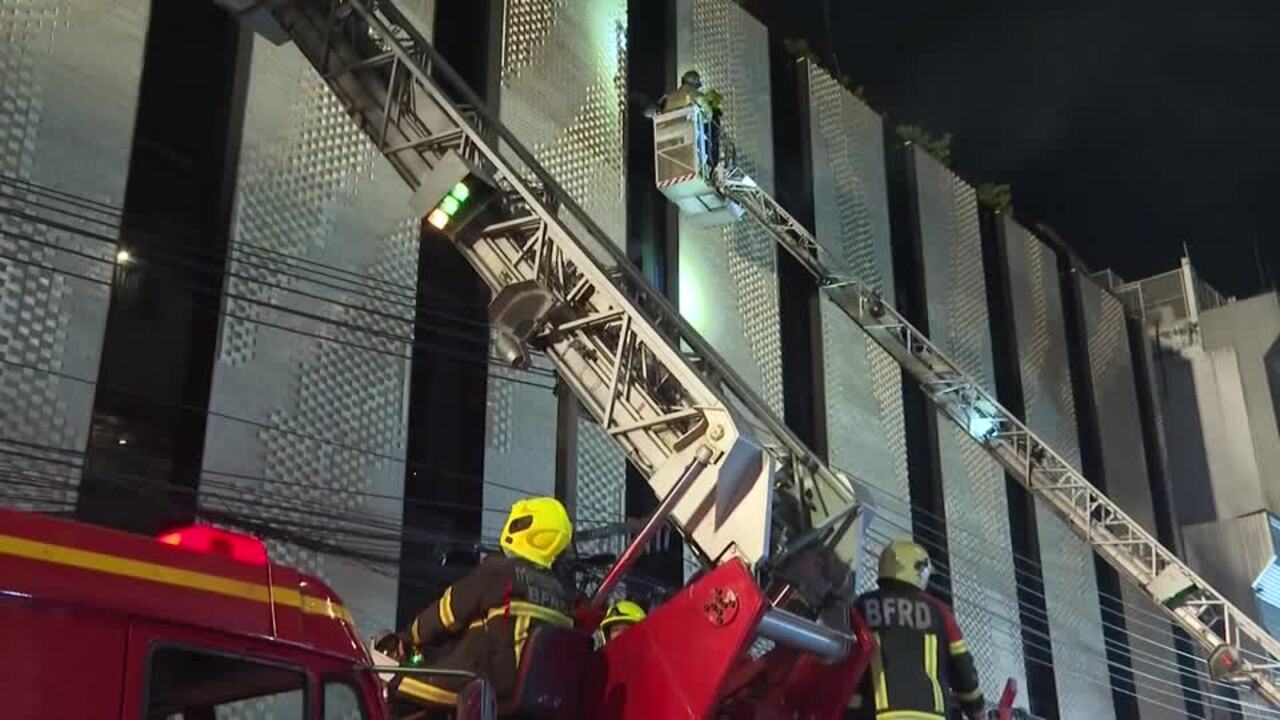 Bangkok hotel fire kills three foreigners on famous tourist street