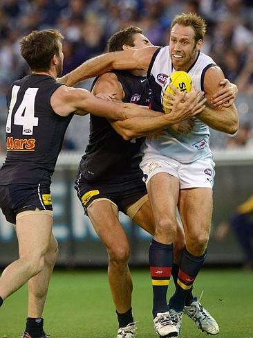 Ben Rutten in action for the Crows.