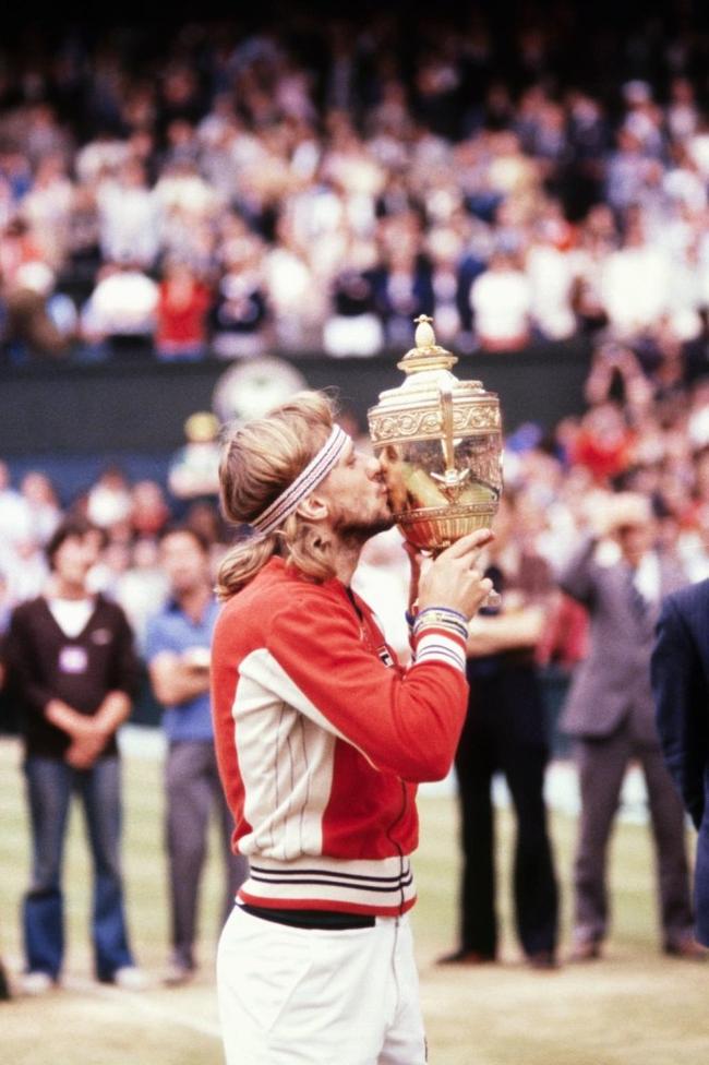 14. Bjorn Borg (Sweden) — 11 major titlesBorg won Wimbledon five times in a row in the late 1970s, making him the first player of the modern era to top 10 majors. The last of his Wimbledon championships, a five-set win against John McEnroe, is considered one of the greatest tennis matches in history.