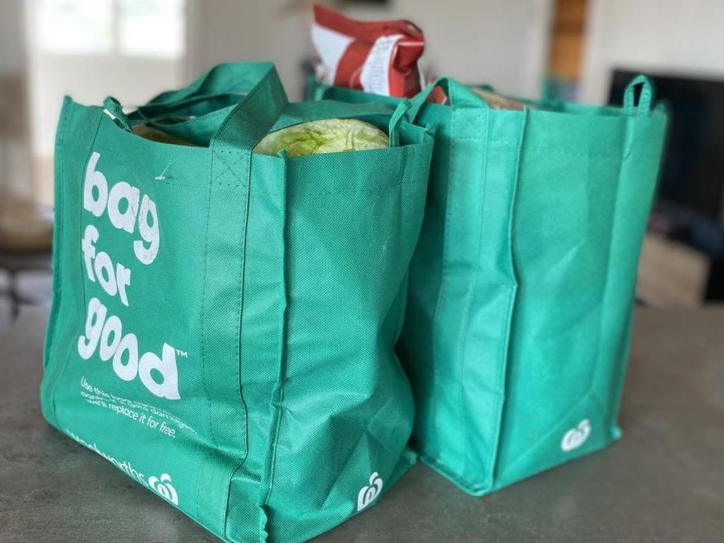 Woolworths, Coles plastic bag ban: Amazing hack for storing bags