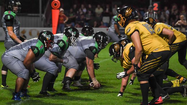 About 1000 fans packed in to Browne Park to watch the clash between the Rockhampton Wolverines and the Cairns Falcons. Picture: Allan Reinikka