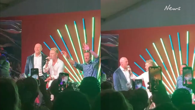 Mike Tindall enjoys sing-along with Ronan Keating