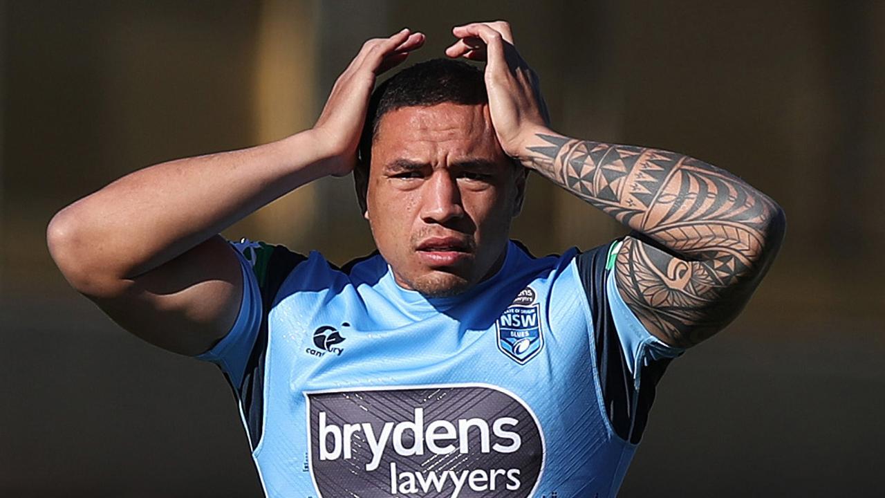 Tyson Frizell massages his head during NSW Blues training at Kippax Lake, Moore Park. Picture: Brett Costello