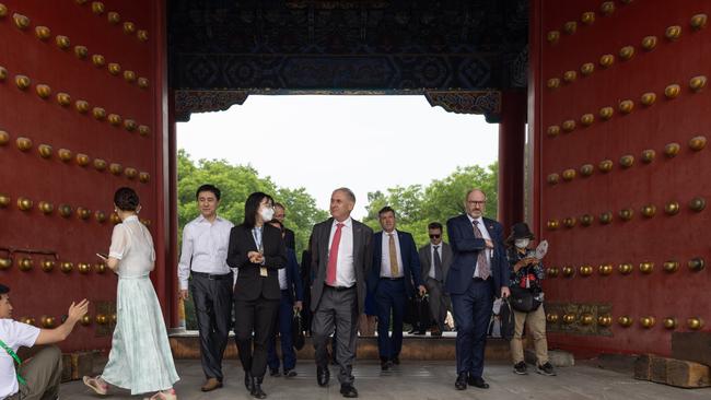 Trade Minister Don Farrell later held talks with China’s commerce minister. Credit: DFAT Michael Godfrey