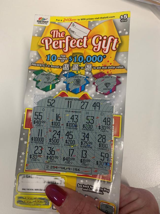 A Ravenswood woman has one $10,000 on an Instant Scratch-It.