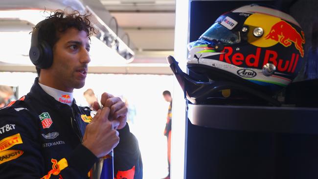 Ricciardo wants a chance to compete for the title.
