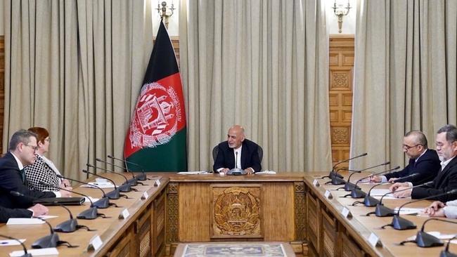 Foreign Minister Marise Payne, second from left, with Afghan President Ashraf Ghan, centre, in Kabul this month.