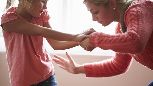 Experts say smacking should be banned in Australia.