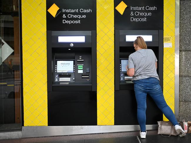 Two in every five Australians rarely use cash. Picture: News Wire / Dan Peled