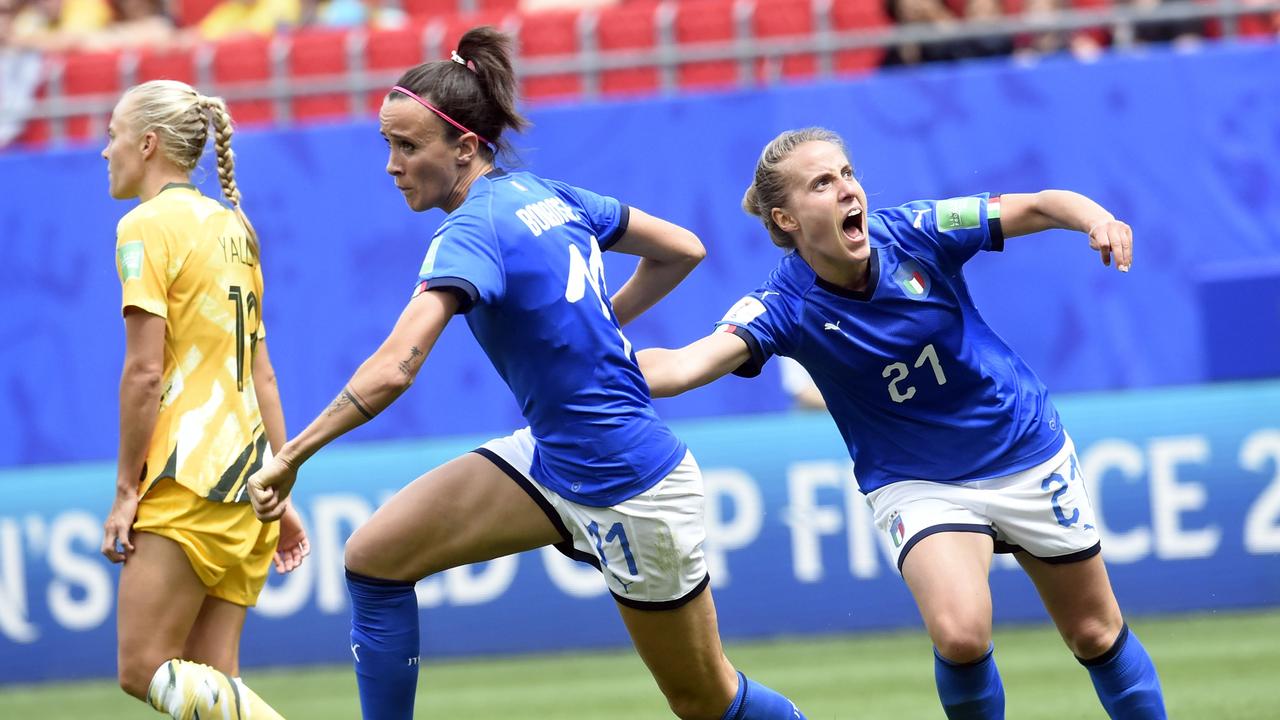 Italy's midfielder Barbara Bonansea (C) celebrates. (Photo by FRANCOIS LO PRESTI / AFP)