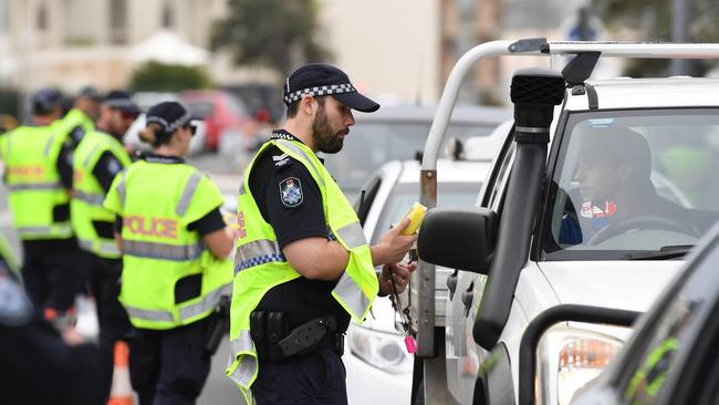 People entering Queensland will be stopped by police from 12.01am Thursday as the state’s borders are closed to stop the spread of coronavirus.