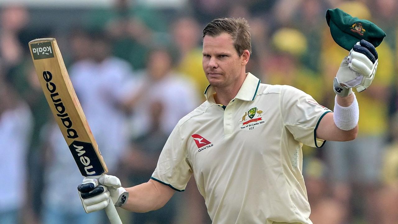 Steve Smith celebrates after scoring a century (Photo by Ishara S. KODIKARA / AFP)