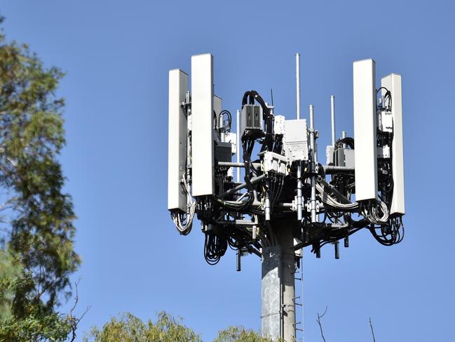 The first 5G Optus tower is seen in the suburb of Dickson in Canberra., Thursday, January 31, 2019.  (AAP Image/Mick Tsikas) NO ARCHIVING