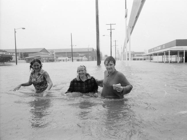 Flooding at Bowen Bridge RoadPicture Earl Bridger