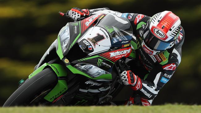 Jonathan Rea shattered the lap record to top Superpole at Phillip Island.