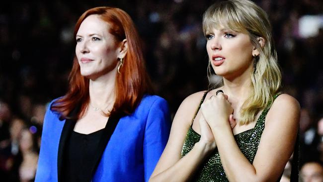 Taylor Swift with her publicist Tree Paine. Picture: Emma McIntyre/AMA2019/Getty Images for dcp