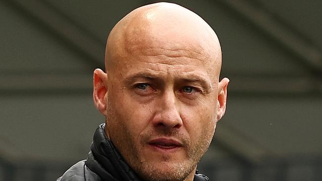 MELBOURNE, AUSTRALIA - NOVEMBER 09: Ruben Zadkovich, Head Coach of Brisbane Roar watches on ahead of the round four A-League Men match between Melbourne Victory and Brisbane Roar at AAMI Park, on November 09, 2024, in Melbourne, Australia. (Photo by Morgan Hancock/Getty Images)