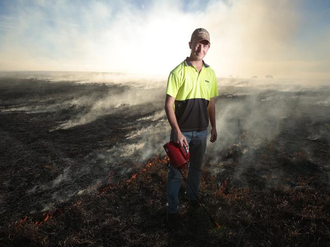 4.5.2017.Pine Point farmer Alex Clift ,21, burning off lentil stubble in preparation for seeding ( 0437 373 751 ).  pic tait schmaal.