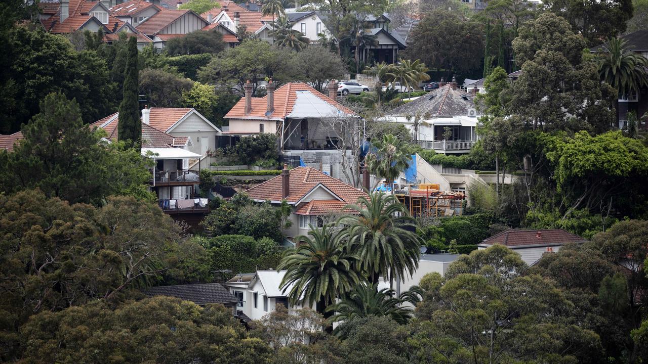 House prices have continued to fall as the RBA lifts interest rates. Picture: NCA NewsWire / Nikki Short