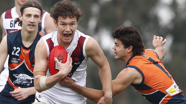 Charlie McKay on the charge for the Sandy Dragons. Pic: Cameron Grimes/AFL Photos