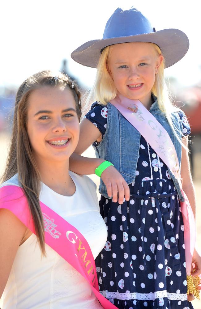 2015 Miss Teen Showgirl Sally Whitewood with tiny tots rising star female winner Camryn Warry. Photo: Craig Warhurst/The Gympie Times