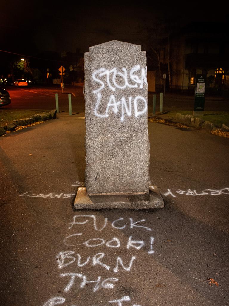 Edinburgh Gardens Captain Cook monument: Council to seek consultation ...