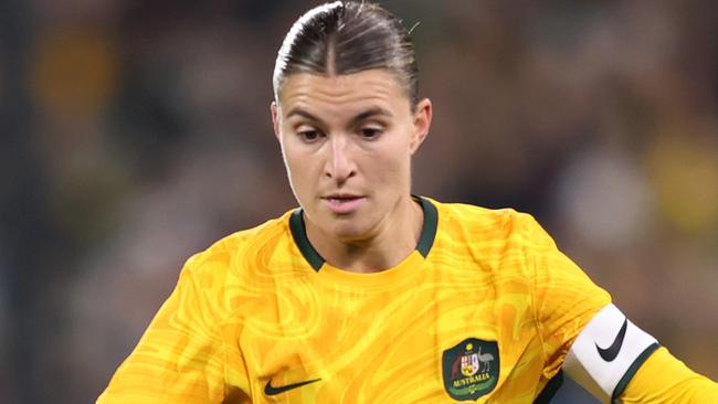 ADELAIDE, AUSTRALIA - MAY 31: Steph Catley of the Matildas dribbles the ball during the international friendly match between Australia Matildas and China PR at Adelaide Oval on May 31, 2024 in Adelaide, Australia. (Photo by Maya Thompson/Getty Images)