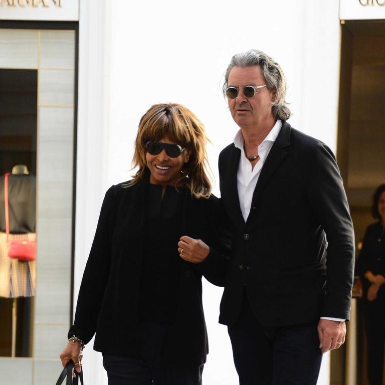 David Bowie and Tina Turner’s naked hotel encounter revealed | news.com ...